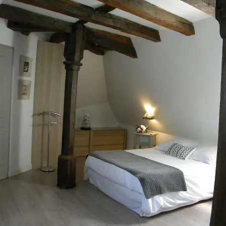 Le Jardin Des Chanceliers Apartment *