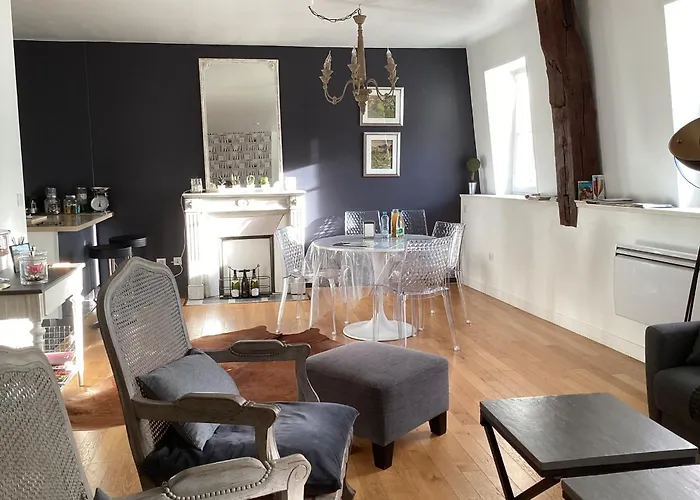 Le Jardin Des Chanceliers 博讷