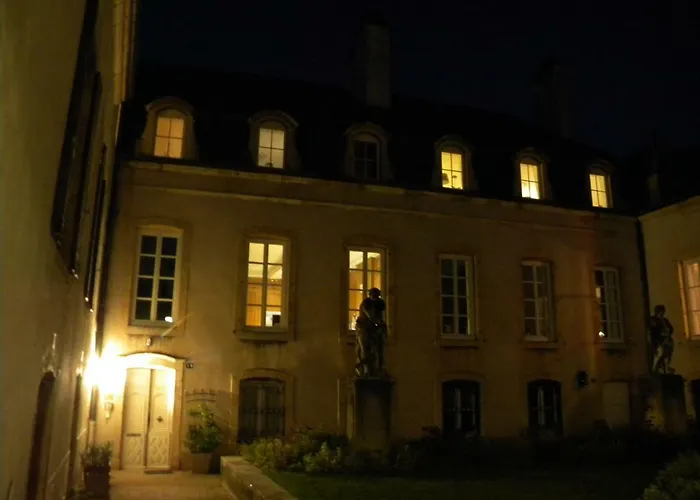 Le Jardin Des Chanceliers * 博讷